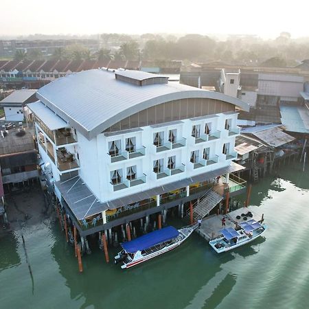 Hotel Le-Shore Kuala Selangor Bagian luar foto