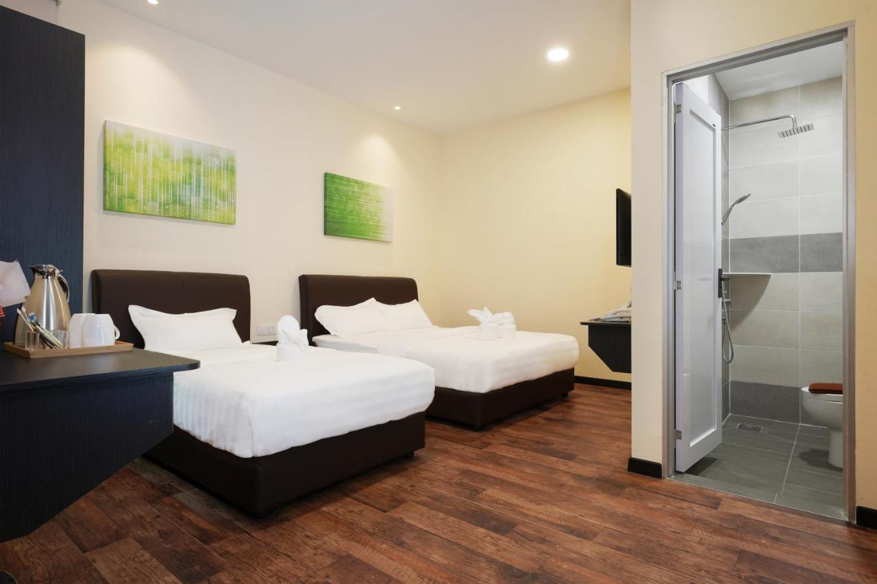 Hotel Le-Shore Kuala Selangor Bagian luar foto