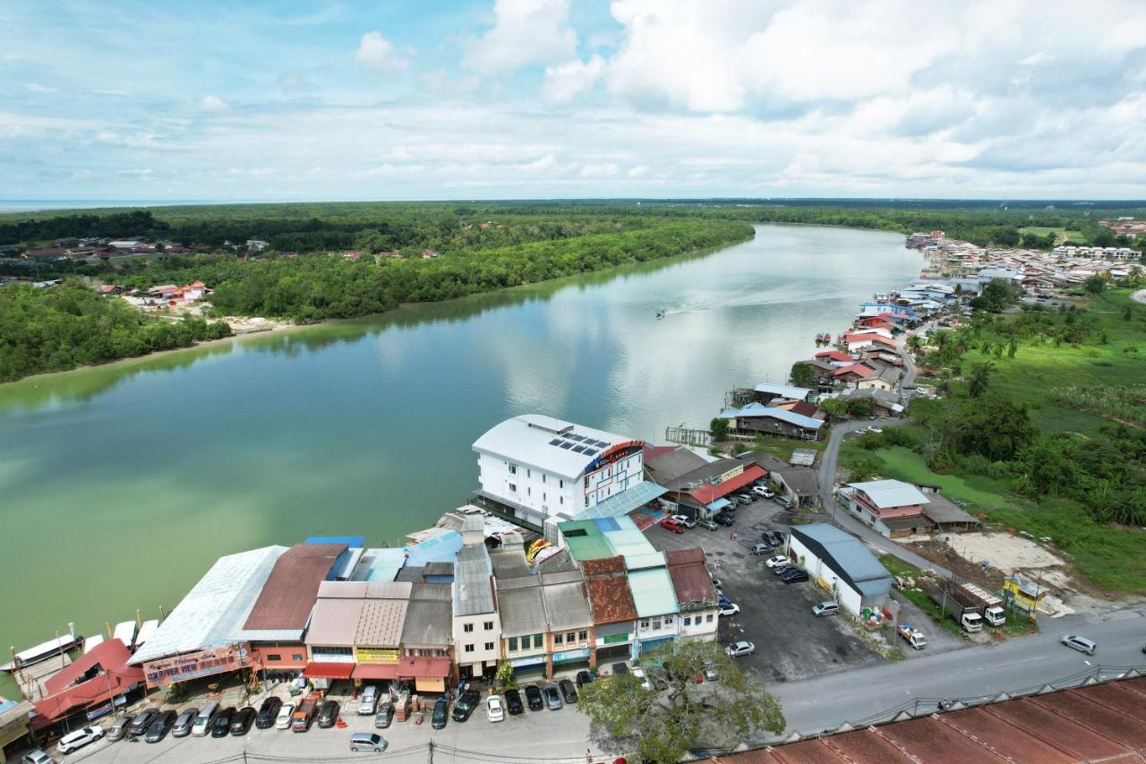 Hotel Le-Shore Kuala Selangor Bagian luar foto